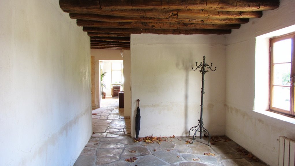 highlight exposed beams aesthetically