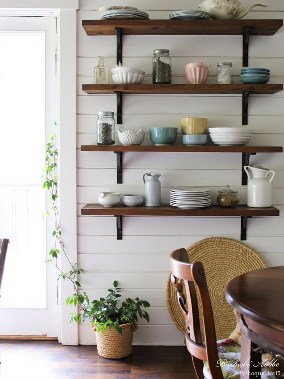 showcase farmhouse style decor